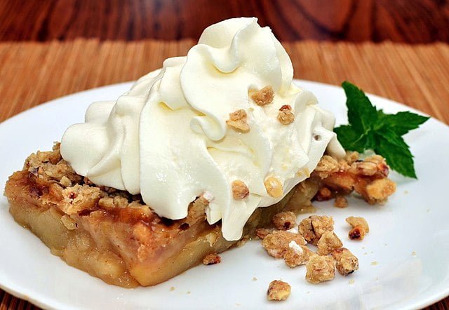 Heavenly Homemade Apple Crisp: A Classic Fall Recipe