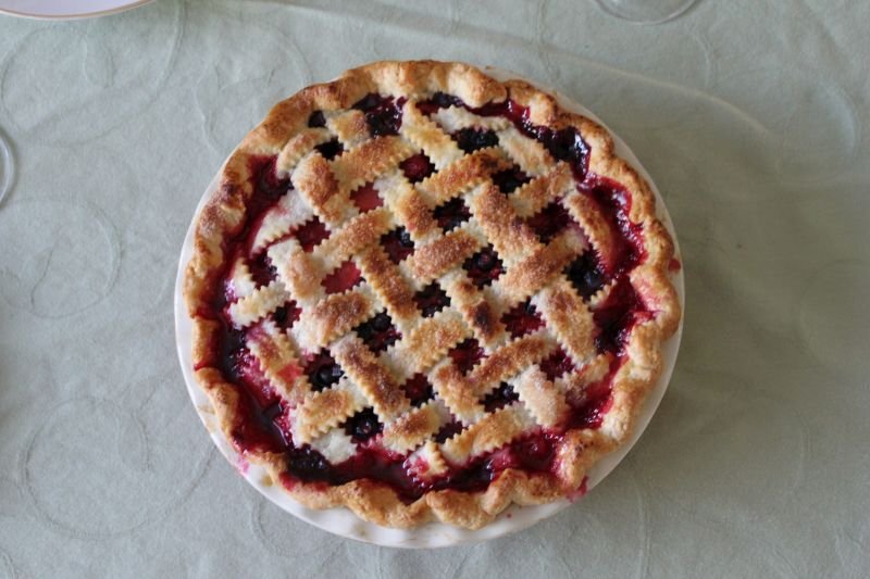 Bountiful Blueberries: 5 Blueberry Recipes For Your Summer Harvest 5 cherry pie fresh baked fruit homemade crust delicious tasty 818189